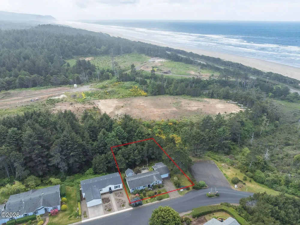 1215 SW Ocean Hills Dr, Waldport, OR 97394