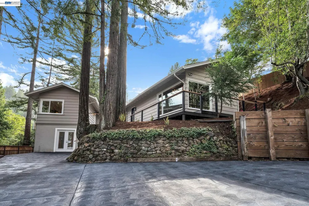 90 Upper Briar Rd, Kentfield, CA 94904