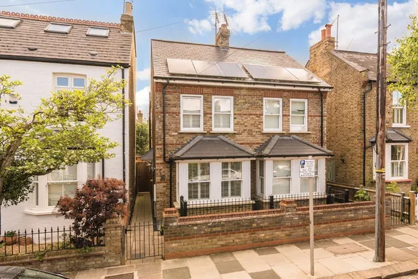 Elleray Road, Teddington, TW11 photo 1