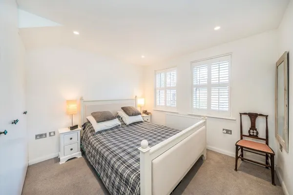Elleray Road, Teddington, TW11 photo 6
