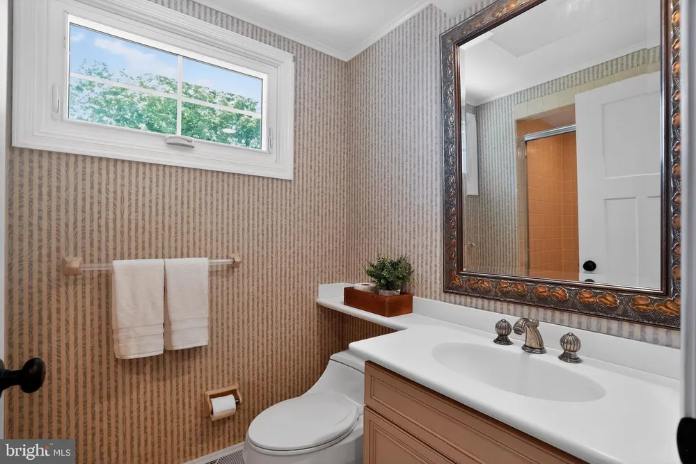 1531 Fulton Dr, Ambler, PA 19002