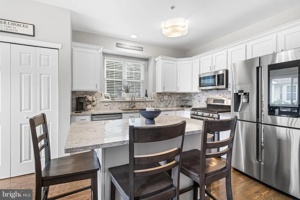 107 Rolling Hill Dr, Plymouth Meeting, PA 19462