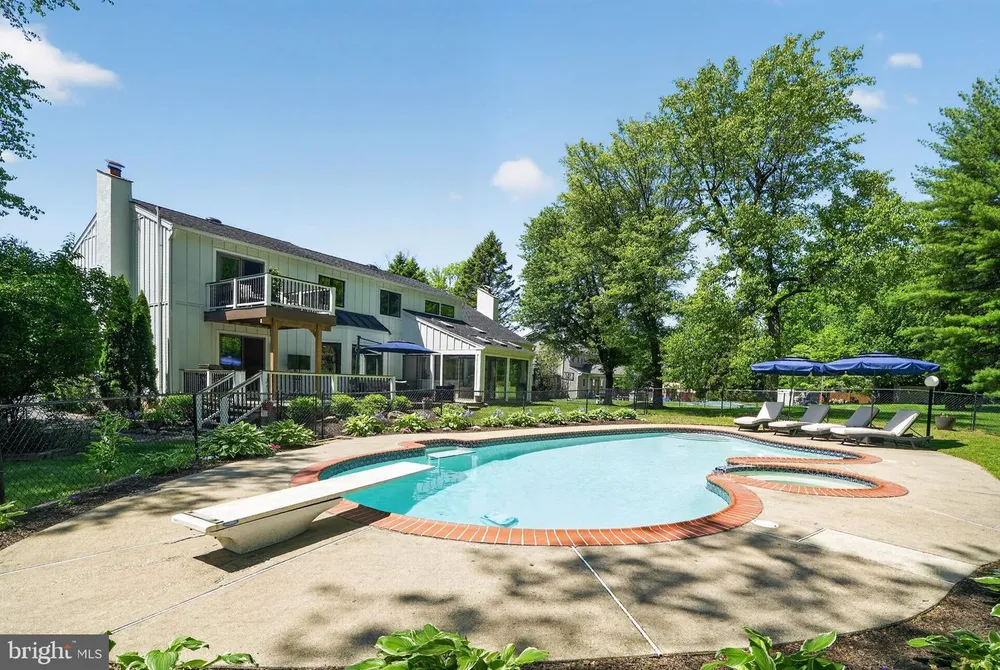 1531 Fulton Dr, Ambler, PA 19002