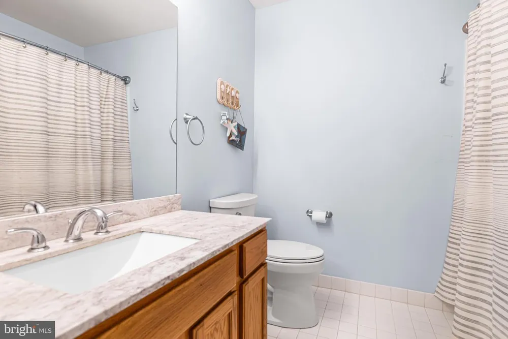 107 Rolling Hill Dr, Plymouth Meeting, PA 19462