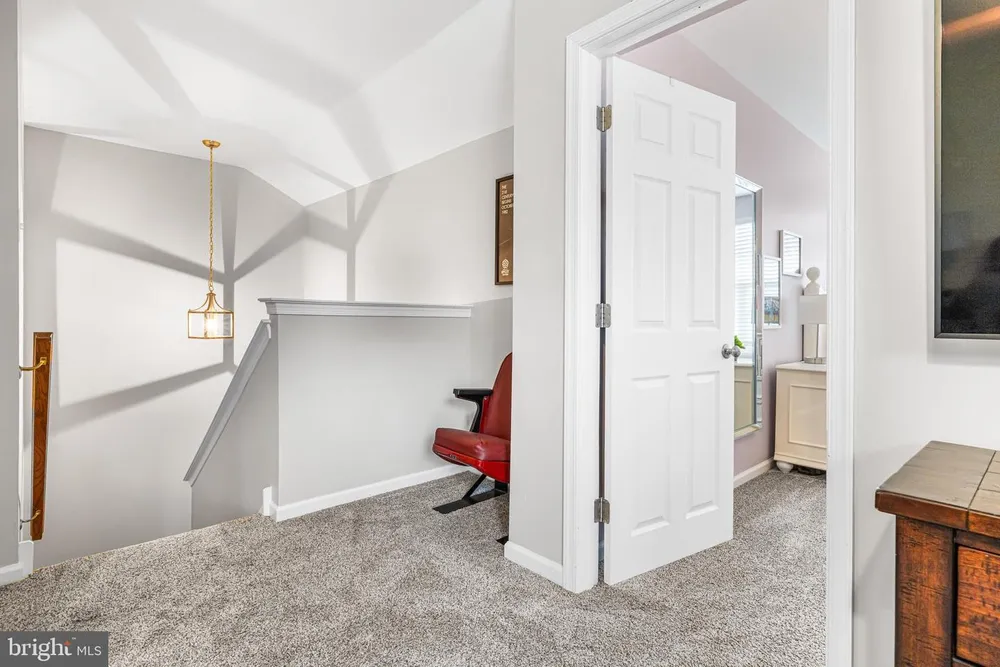 107 Rolling Hill Dr, Plymouth Meeting, PA 19462