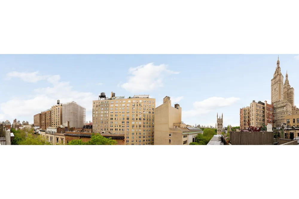 18 W 76th St, New York, NY 10023
