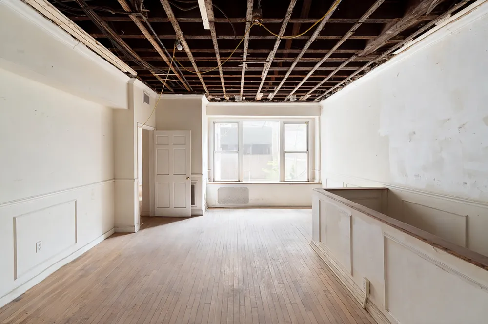 18 W 76th St, New York, NY 10023