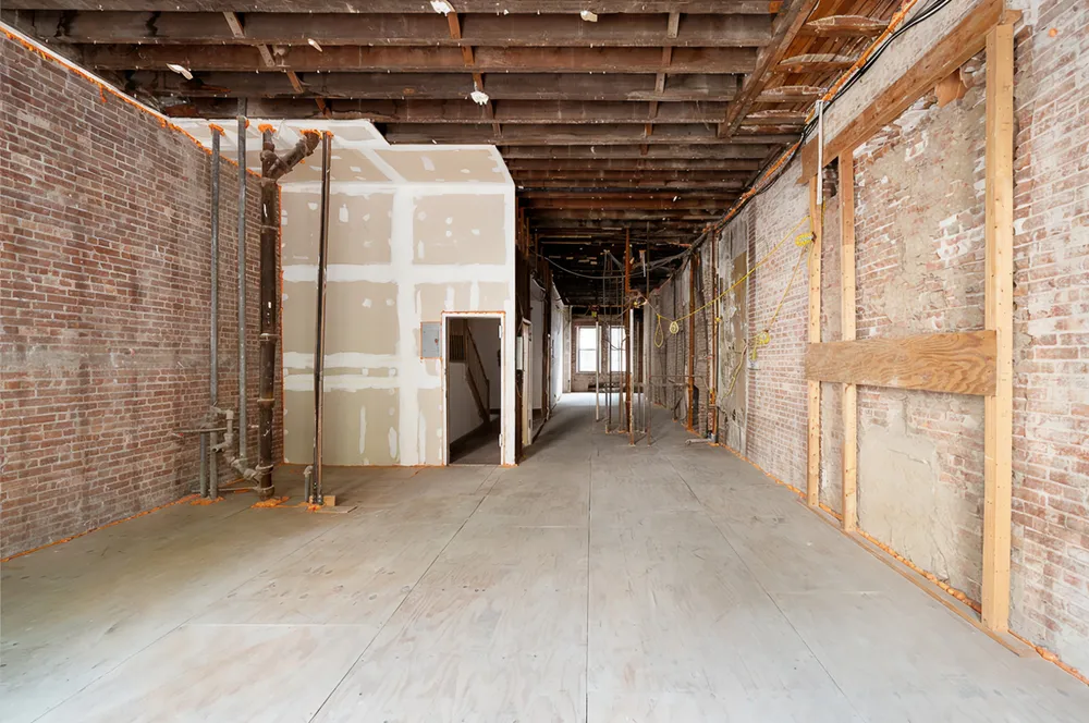 18 W 76th St, New York, NY 10023