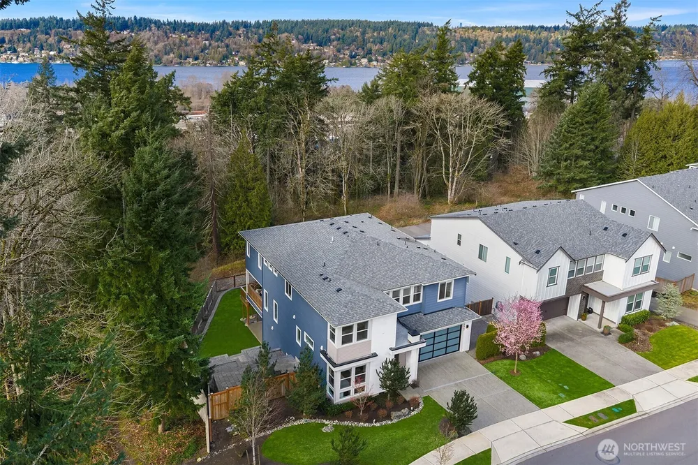 7967 112th Ln SE, Newcastle, WA 98056