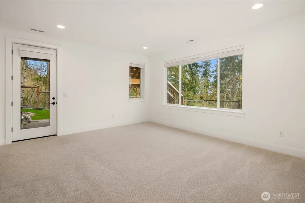 7967 112th Ln SE, Newcastle, WA 98056