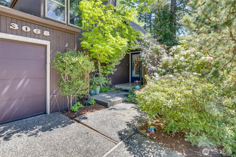 3068 169th Ave NE, Bellevue, WA 98008
