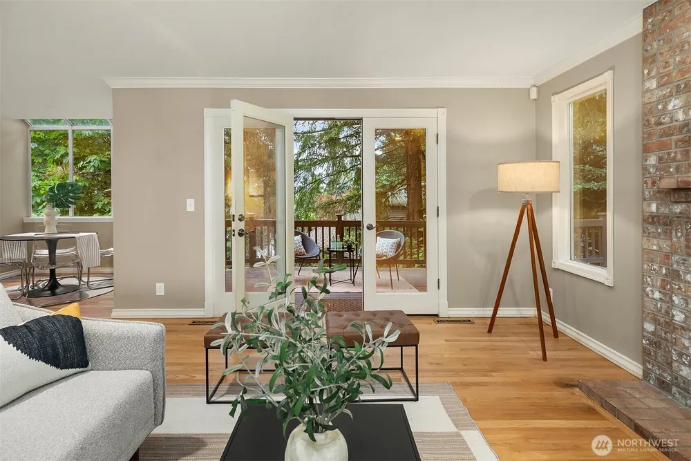 1308 233rd Ave SE, Sammamish, WA 98075