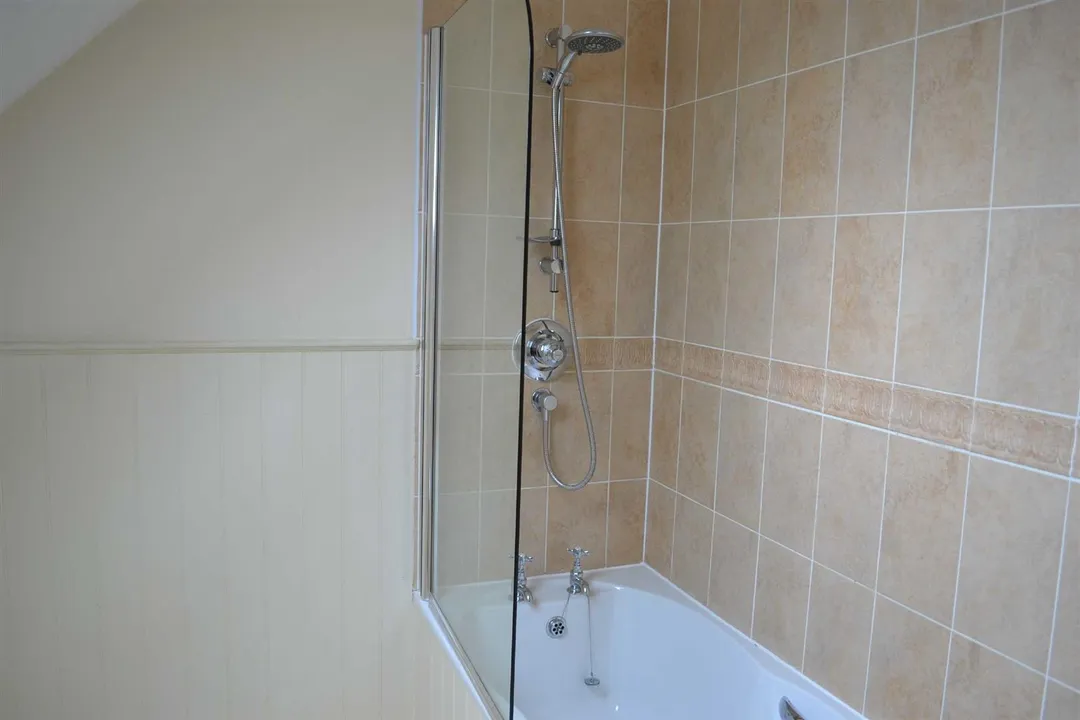 https://mr0.homeflow-assets.co.uk/files/photo/image/47241/7812/_x_/YTG4Lp4cz0m8Cx7HsKVxhA.jpg