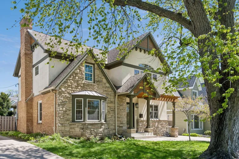 4013 Natchez Ave, Edina, MN 55416