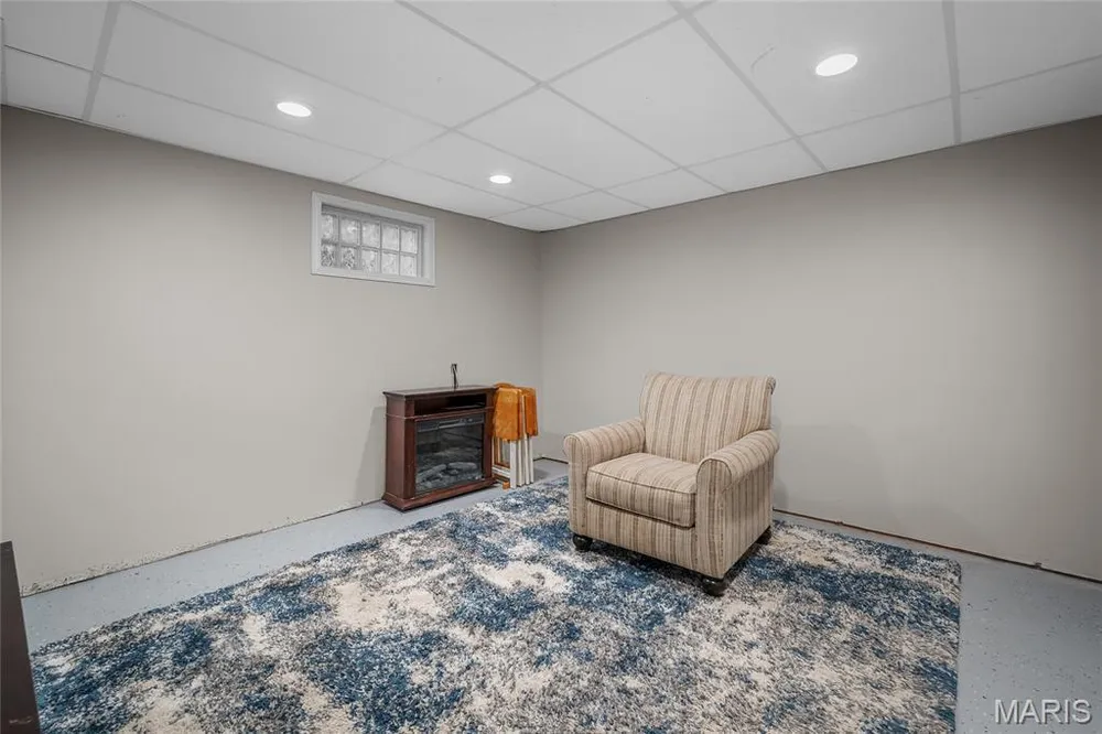 2180 Ebert Ln, Wentzville, MO 63385
