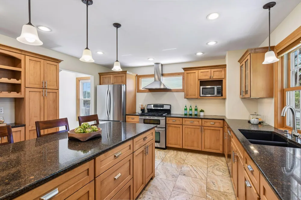 4013 Natchez Ave, Edina, MN 55416