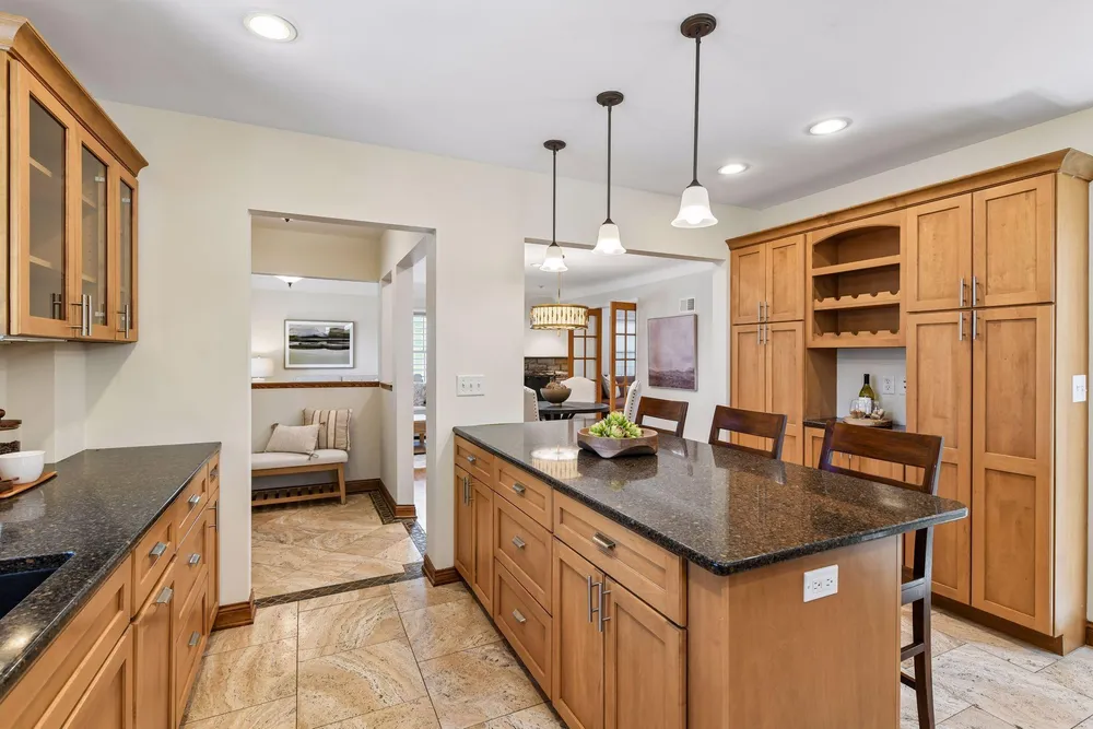 4013 Natchez Ave, Edina, MN 55416