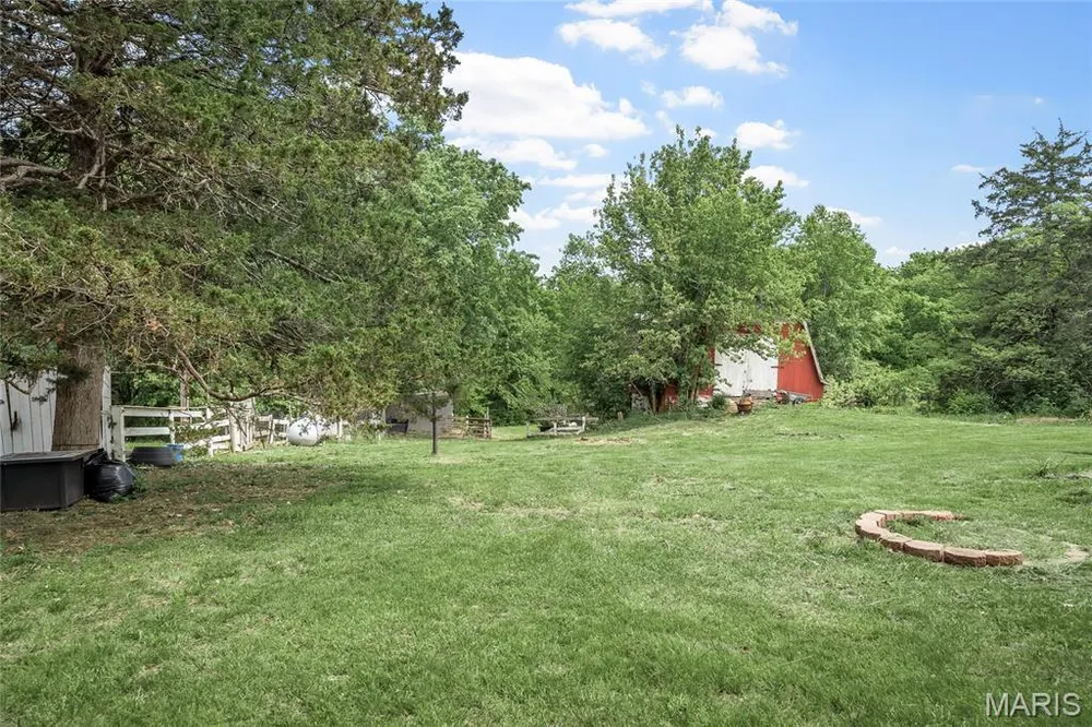 2180 Ebert Ln, Wentzville, MO 63385