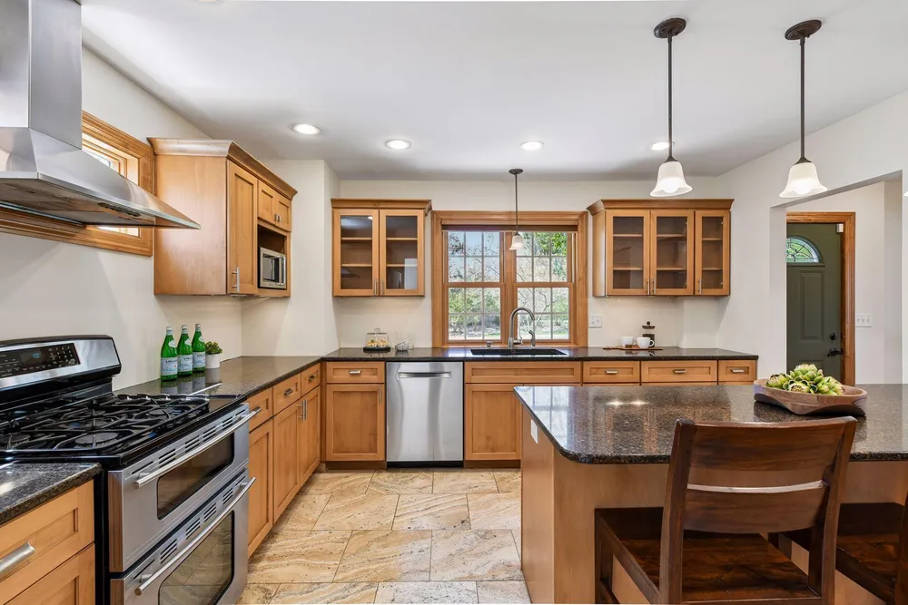 4013 Natchez Ave, Edina, MN 55416