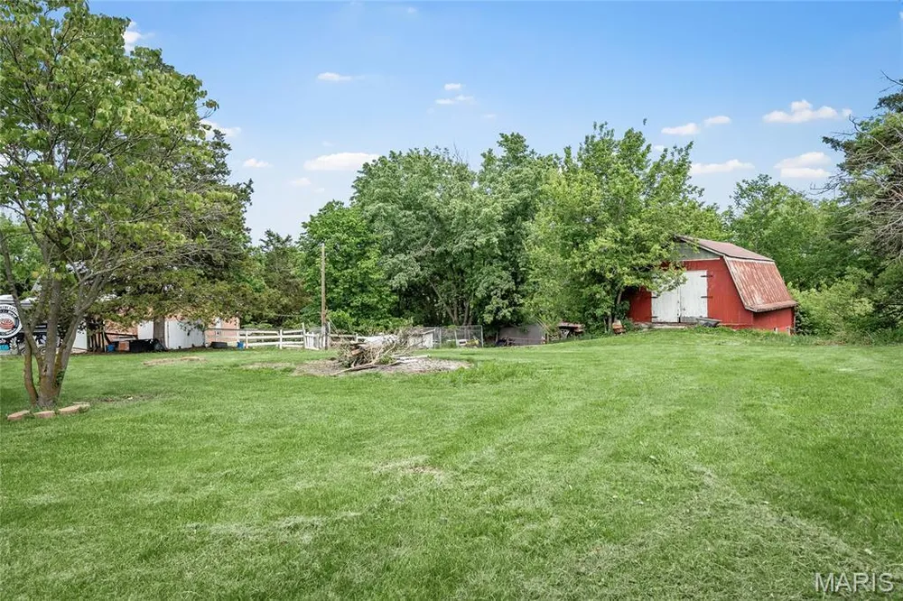 2180 Ebert Ln, Wentzville, MO 63385