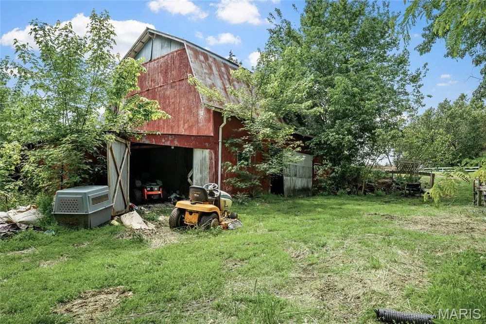 2180 Ebert Ln, Wentzville, MO 63385