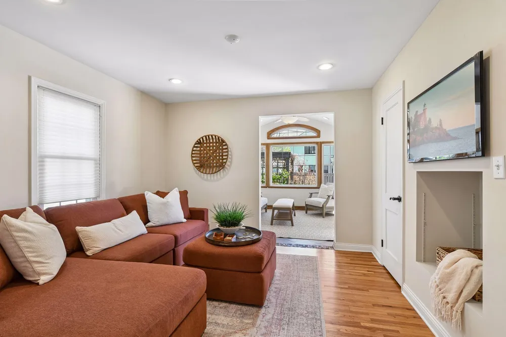 4013 Natchez Ave, Edina, MN 55416