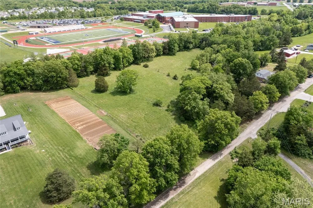 2180 Ebert Ln, Wentzville, MO 63385