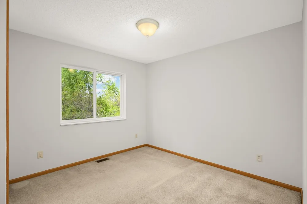 8079 Dana Path, Inver Grove Heights, MN 55076