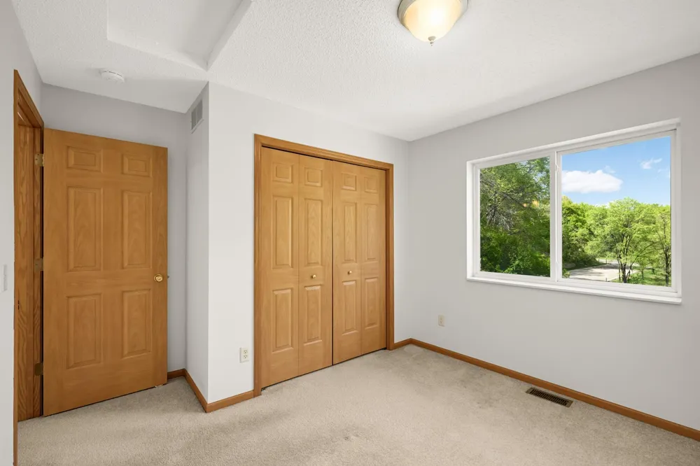 8079 Dana Path, Inver Grove Heights, MN 55076