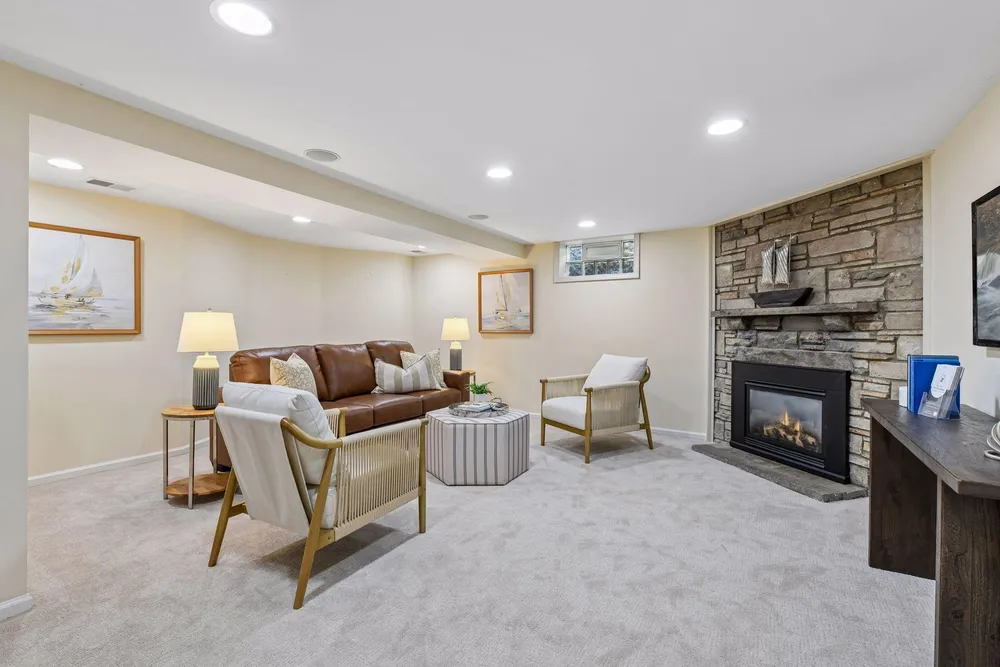 4013 Natchez Ave, Edina, MN 55416