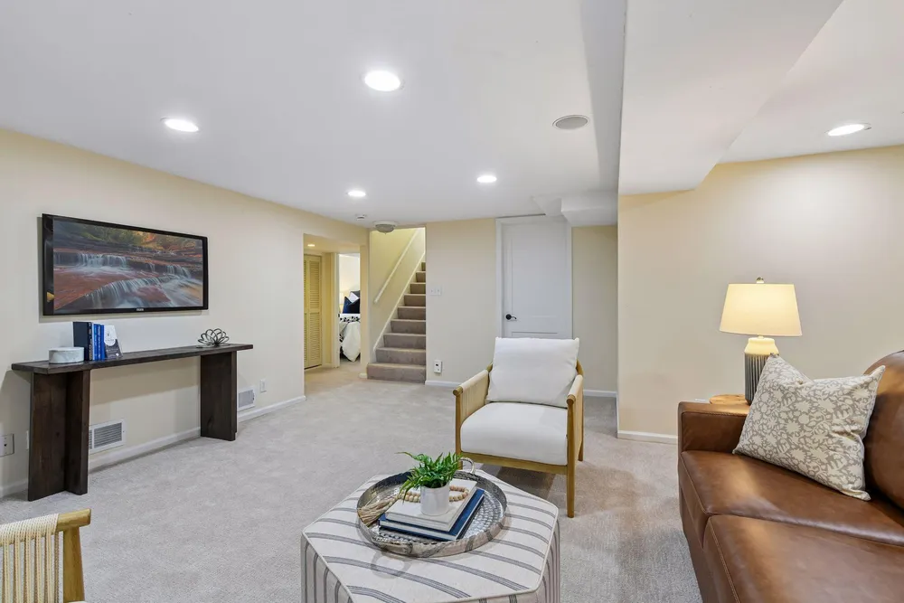4013 Natchez Ave, Edina, MN 55416