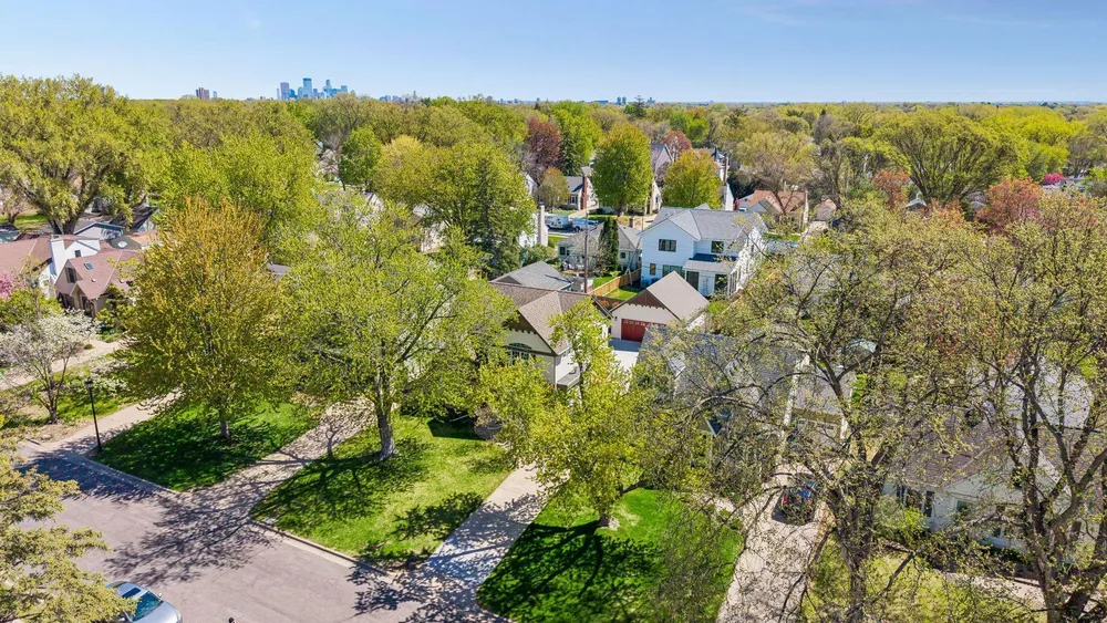 4013 Natchez Ave, Edina, MN 55416