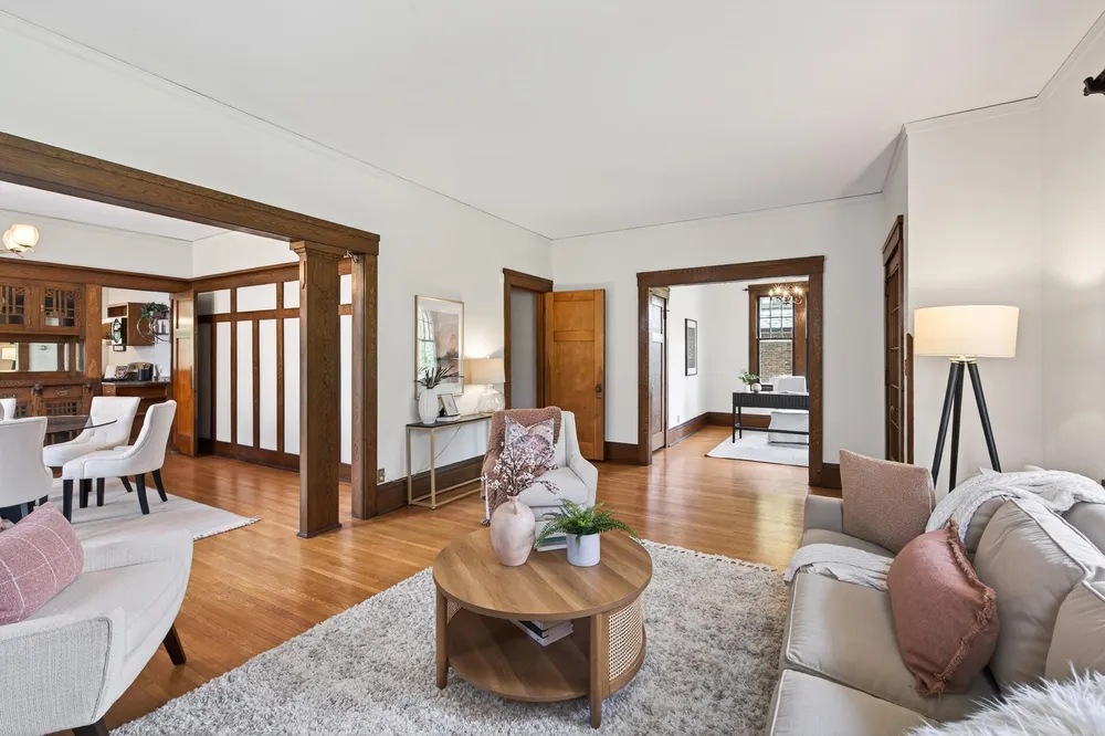 1866 Summit Ave, Saint Paul, MN 55105