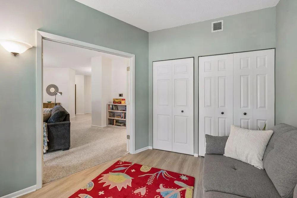 2275 Youngman Ave, Saint Paul, MN 55116