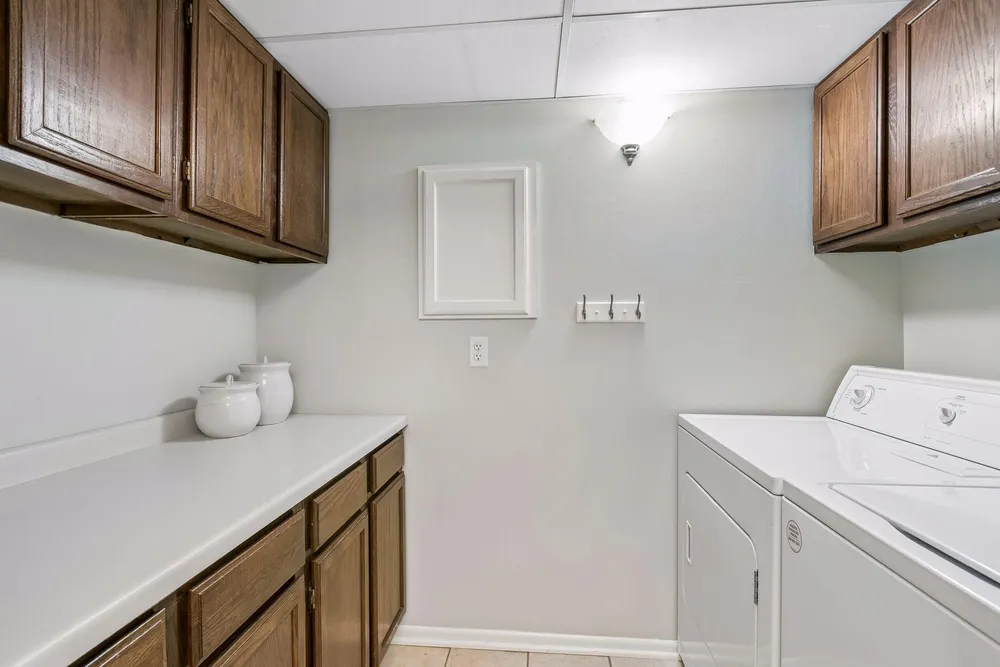 2275 Youngman Ave, Saint Paul, MN 55116