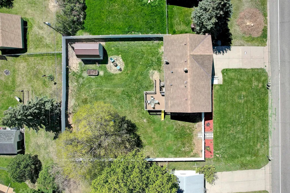 631 Greenway Ave N, Oakdale, MN 55128