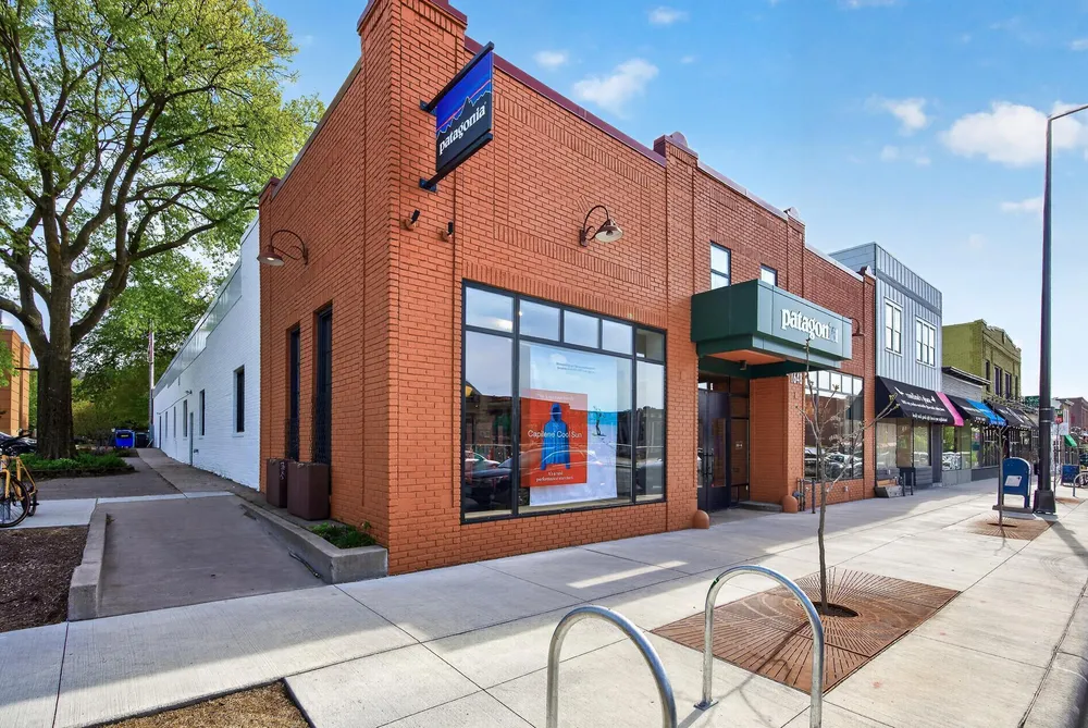 1866 Summit Ave, Saint Paul, MN 55105