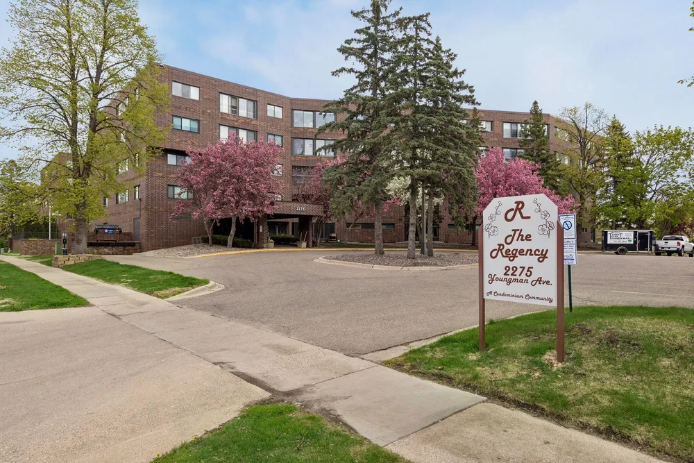 2275 Youngman Ave, Saint Paul, MN 55116