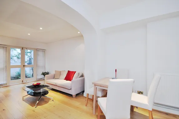 Onslow Gardens  London SW7