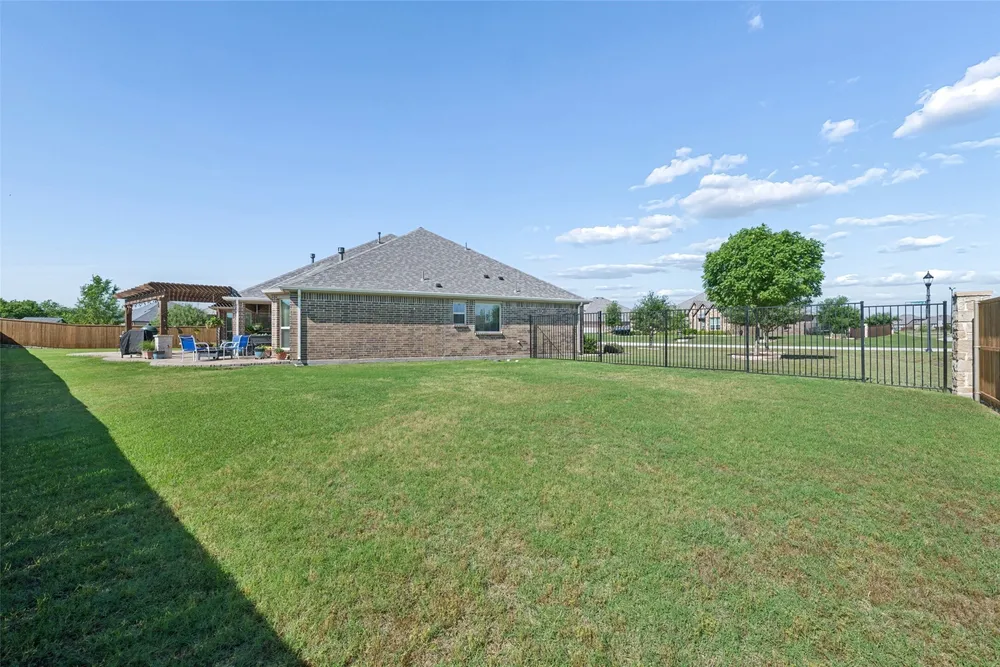 2101 Nuehoff Dr, Anna, TX 75409
