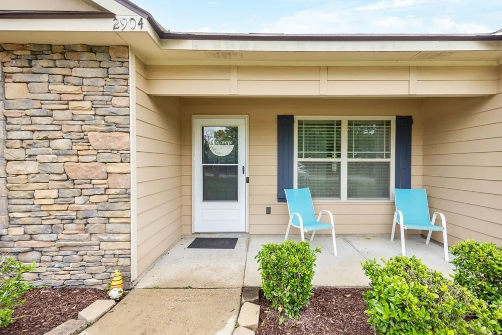 2904 Poyner Dr, Phenix City, AL 36870