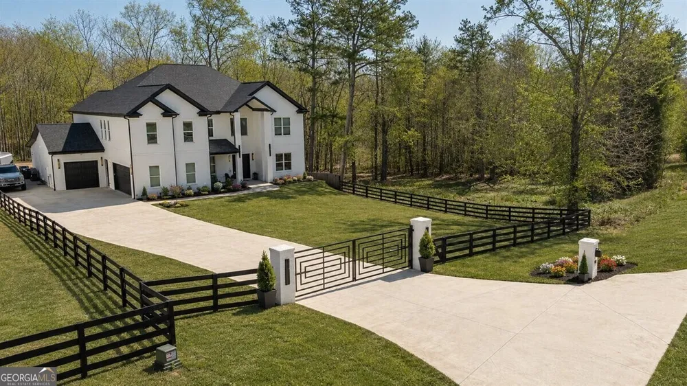 1017 Fleeman Rd, Hoschton, GA 30548