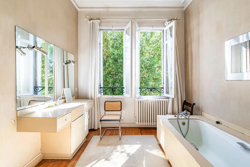 Bordeaux, 33000, France