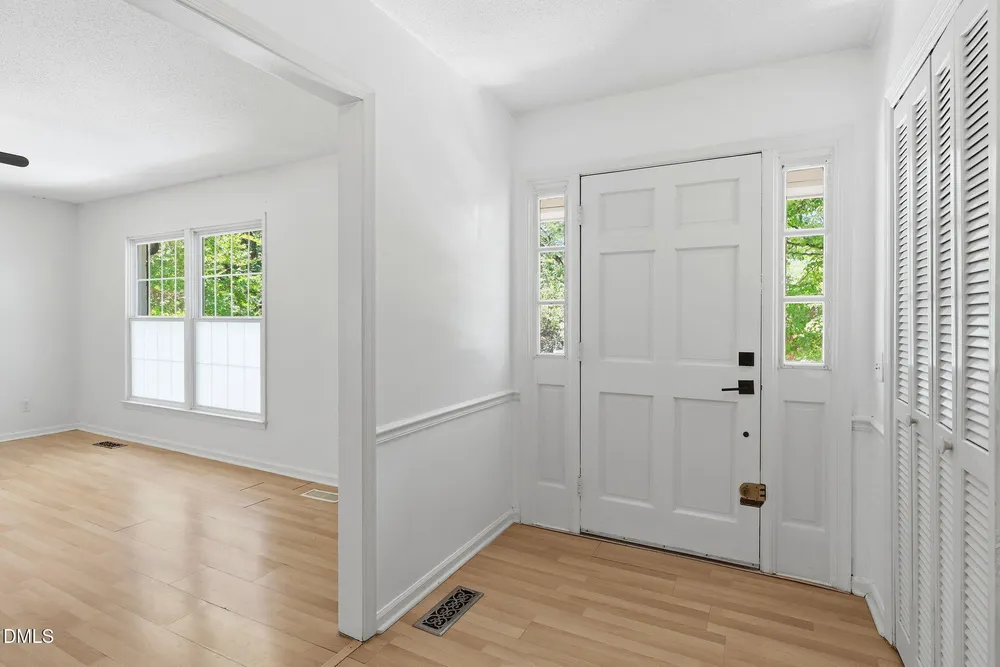 5940 Wintergreen Dr, Raleigh, NC 27609