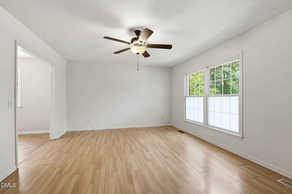 5940 Wintergreen Dr, Raleigh, NC 27609