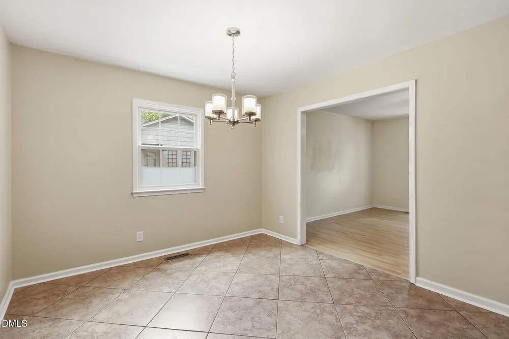 5940 Wintergreen Dr, Raleigh, NC 27609