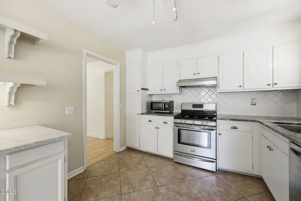 5940 Wintergreen Dr, Raleigh, NC 27609