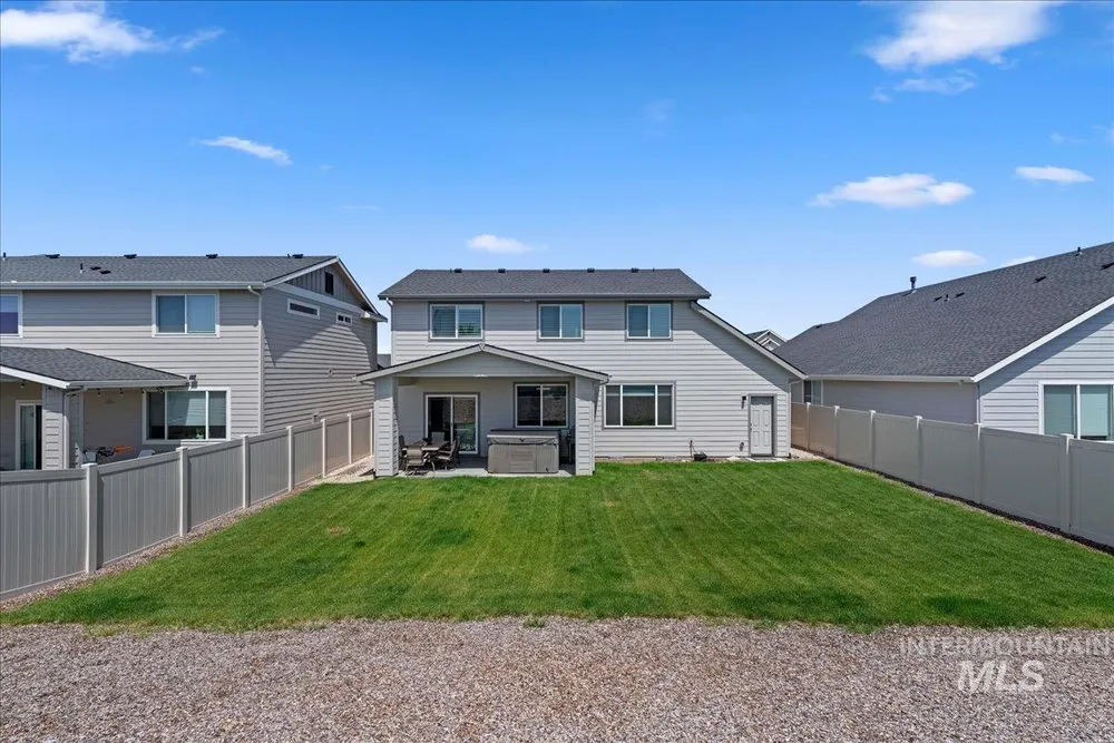 5357 W Riva Capri St, Meridian, ID 83646