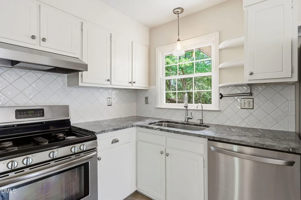 5940 Wintergreen Dr, Raleigh, NC 27609