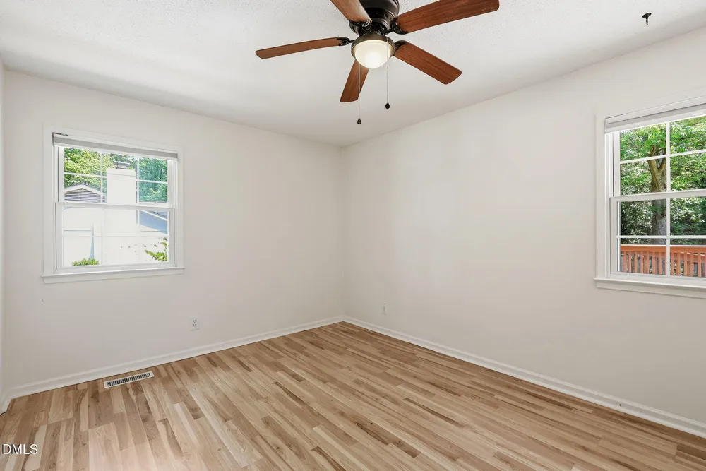5940 Wintergreen Dr, Raleigh, NC 27609